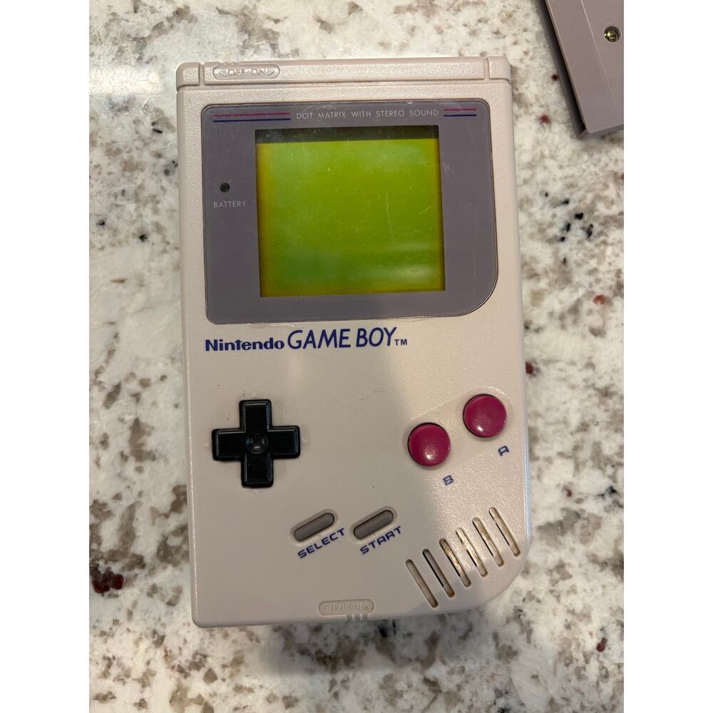 Nintendo Game Boy DMG-01 Gray + 2 Games Tested Powers On (Battery Issues)